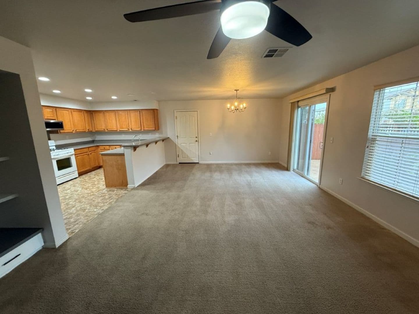 Fairfield House: 2777 Whitney