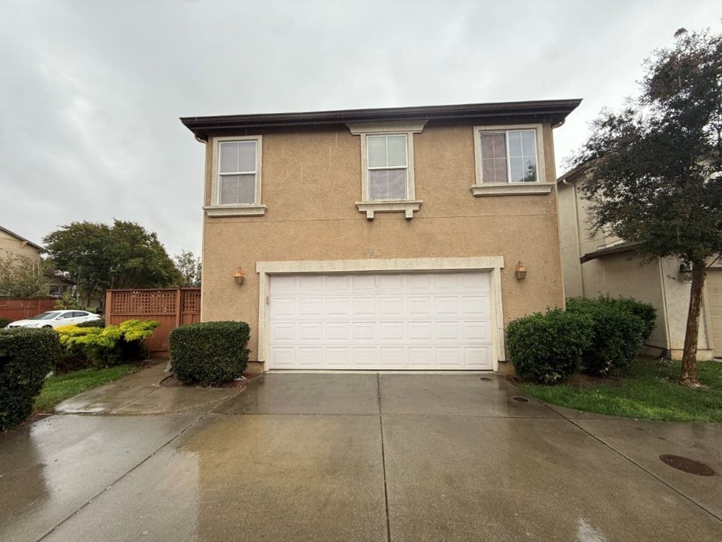 Fairfield House: 2777 Whitney