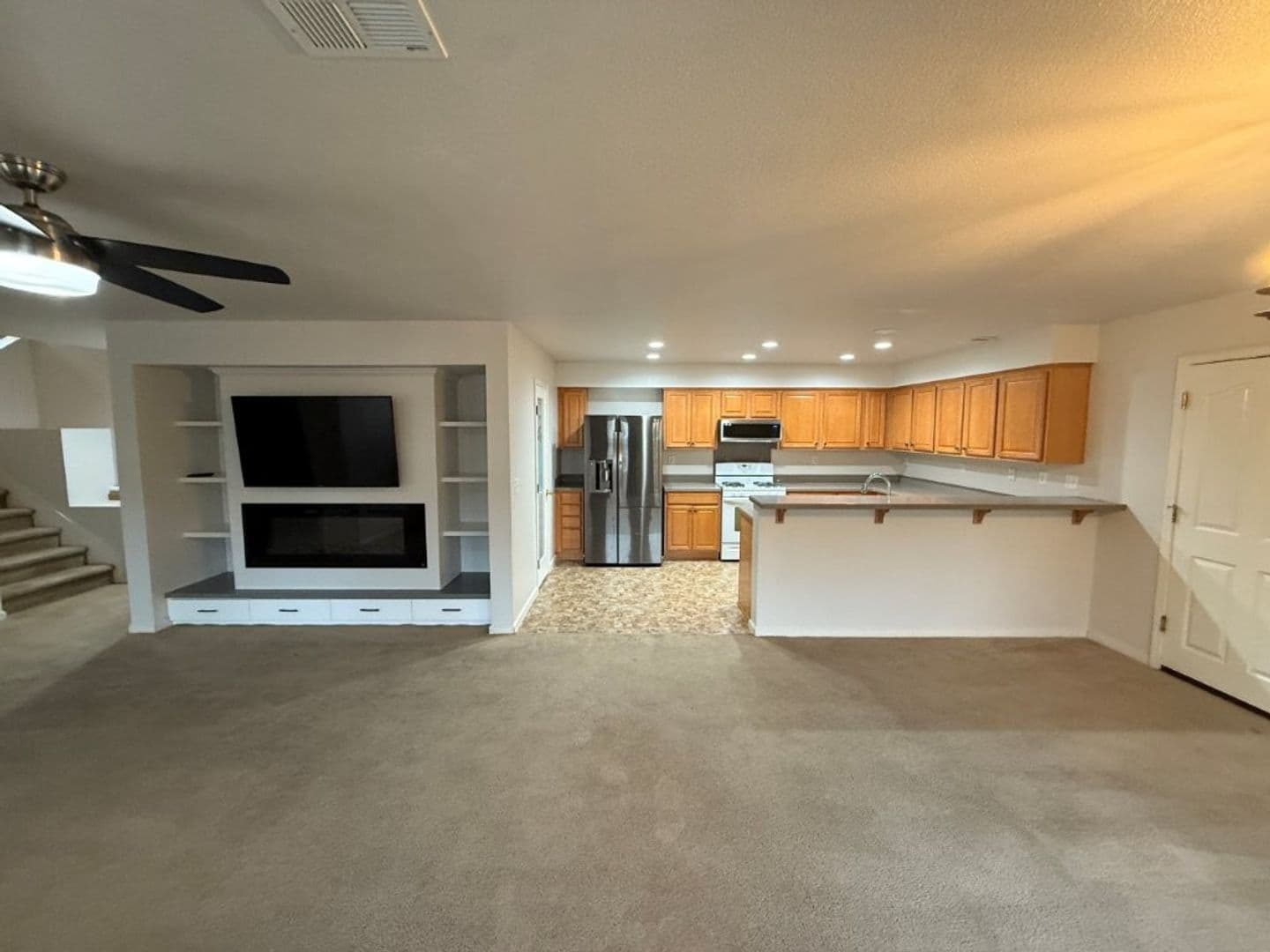Fairfield House: 2777 Whitney