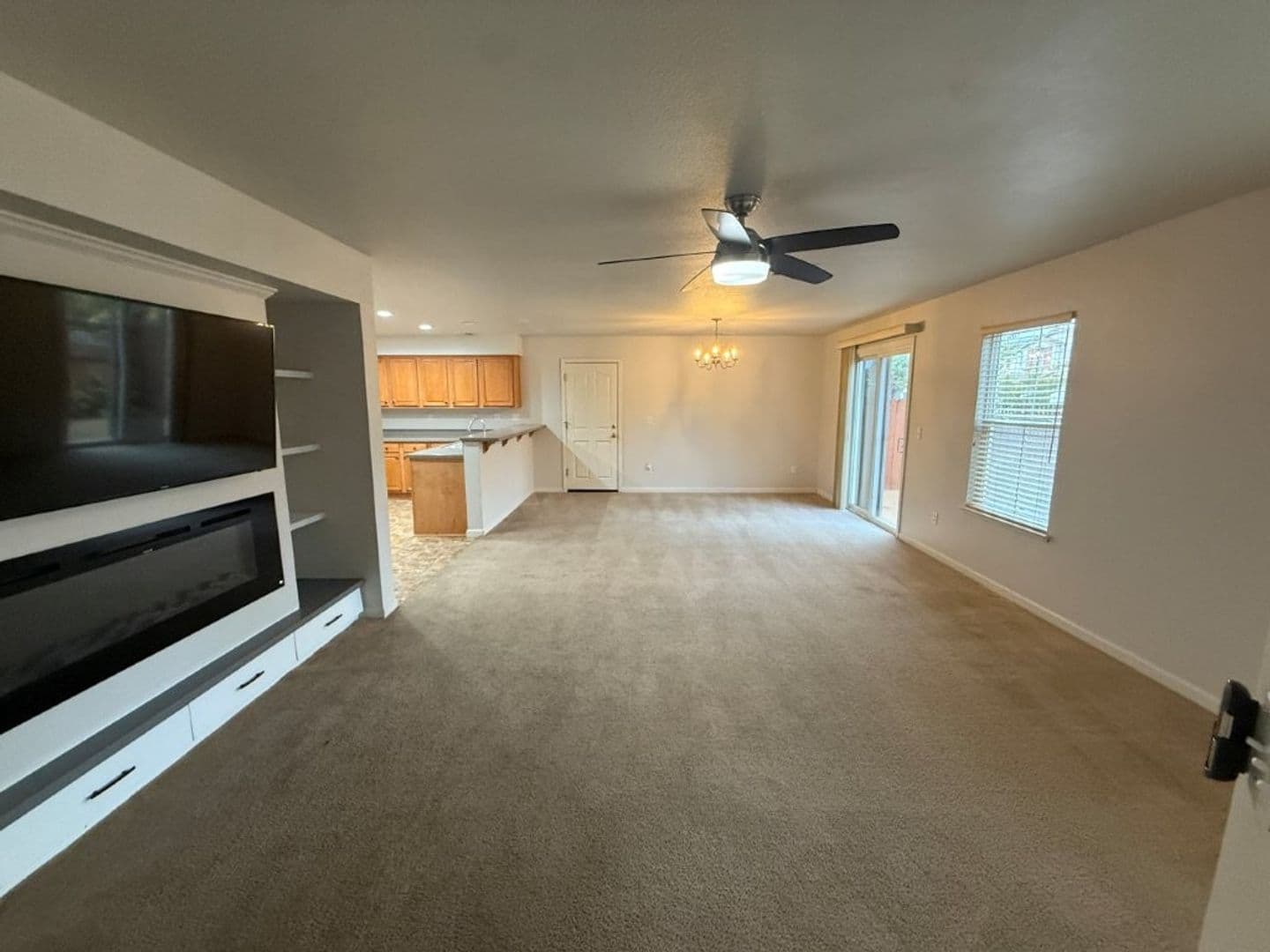 Fairfield House: 2777 Whitney