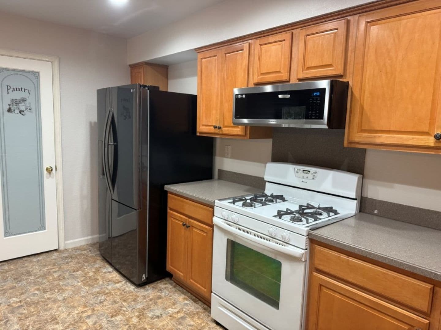 Fairfield House: 2777 Whitney