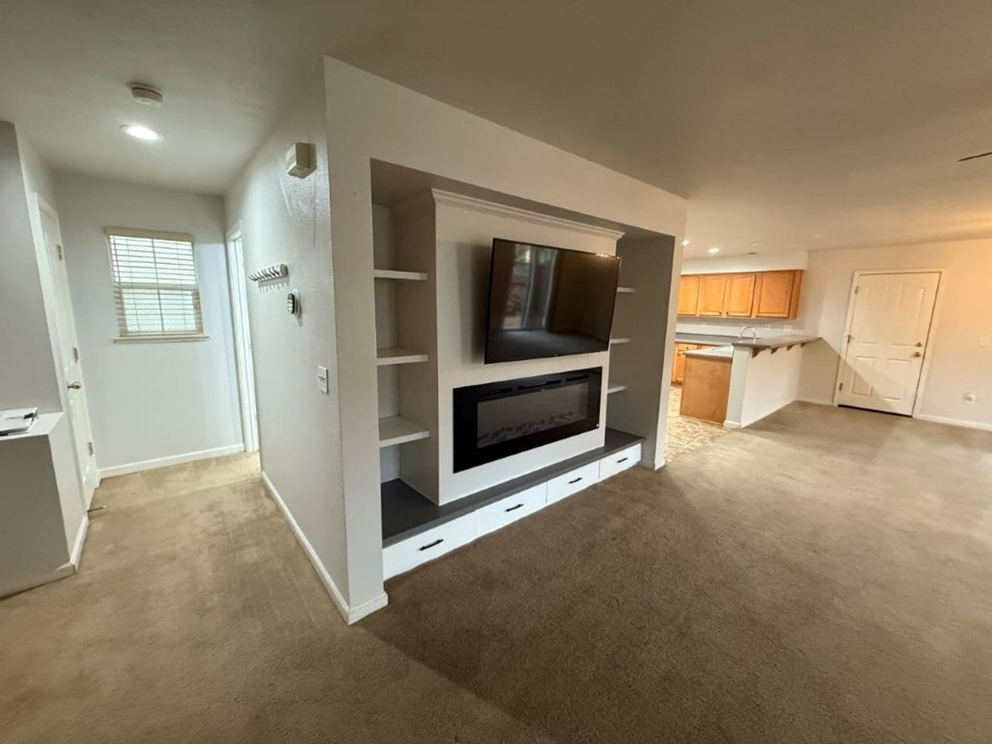 Fairfield House: 2777 Whitney