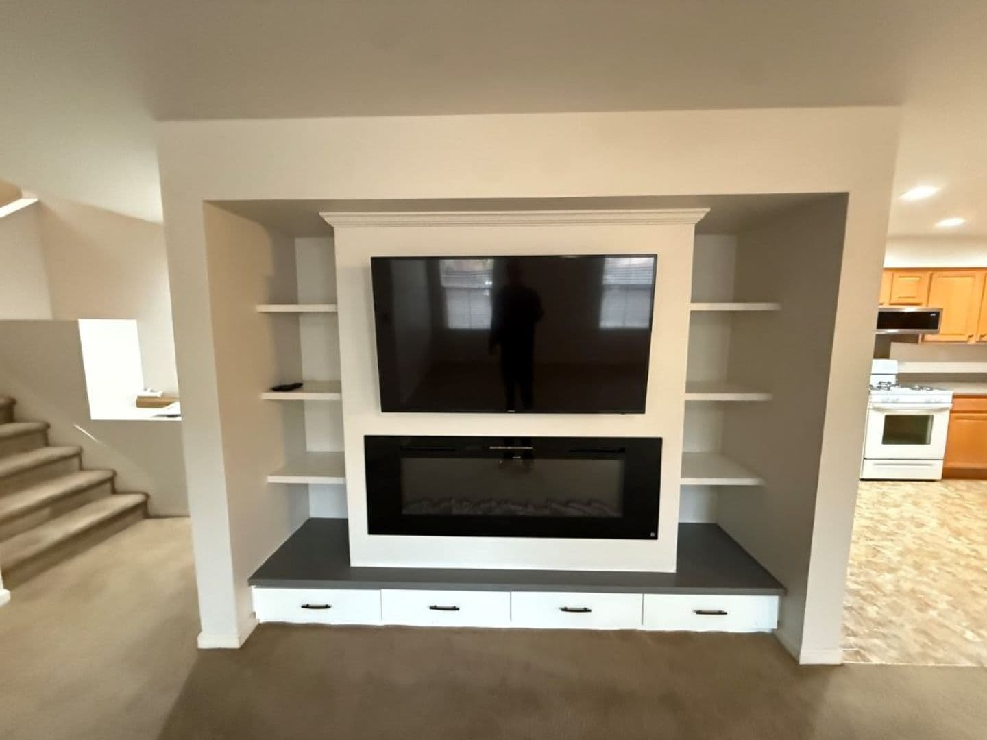Fairfield House: 2777 Whitney