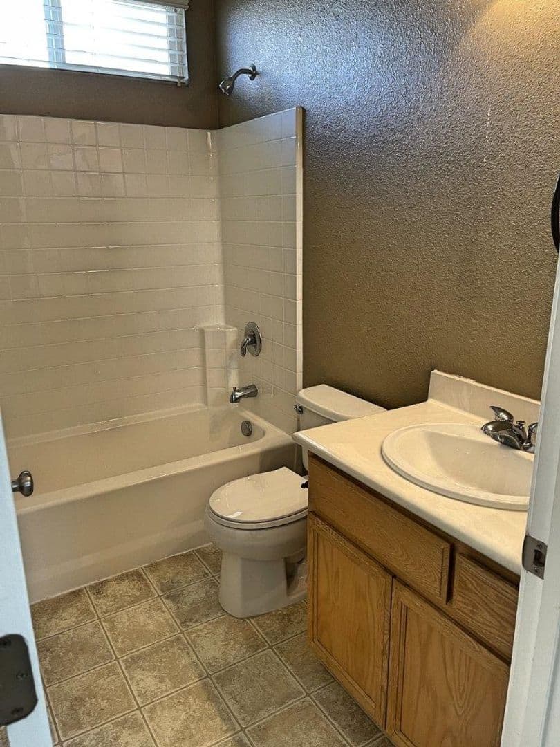 DIXON House: 1436 BELLO DRIVE