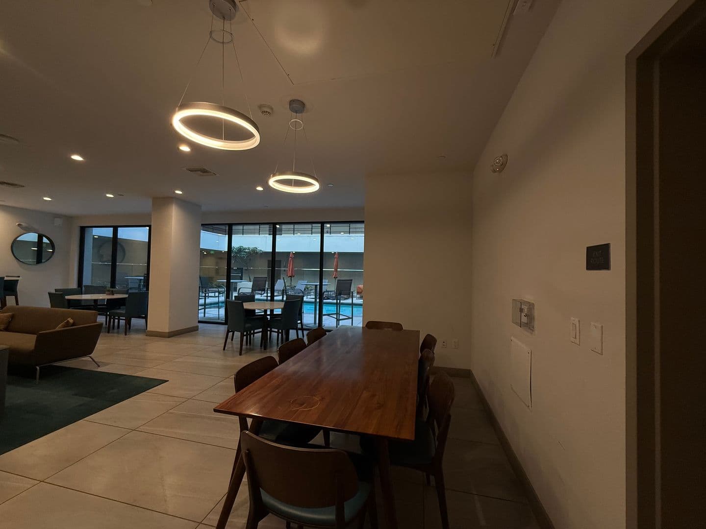 Los Angeles Apartment: 535 S Kingsley Dr. - 606