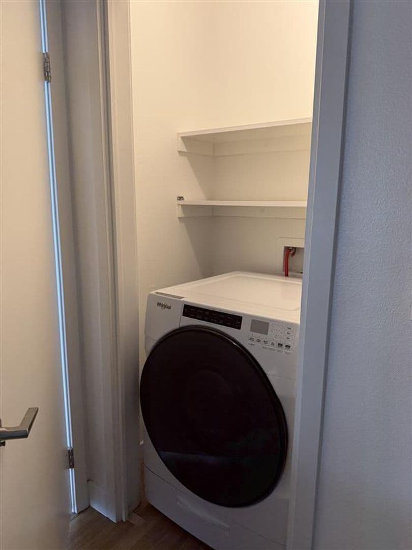 Los Angeles Apartment: 535 S Kingsley Dr. - 201