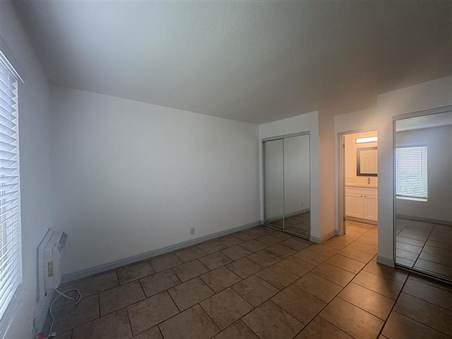 Long Beach Apartment: 1518 E. 3rd St