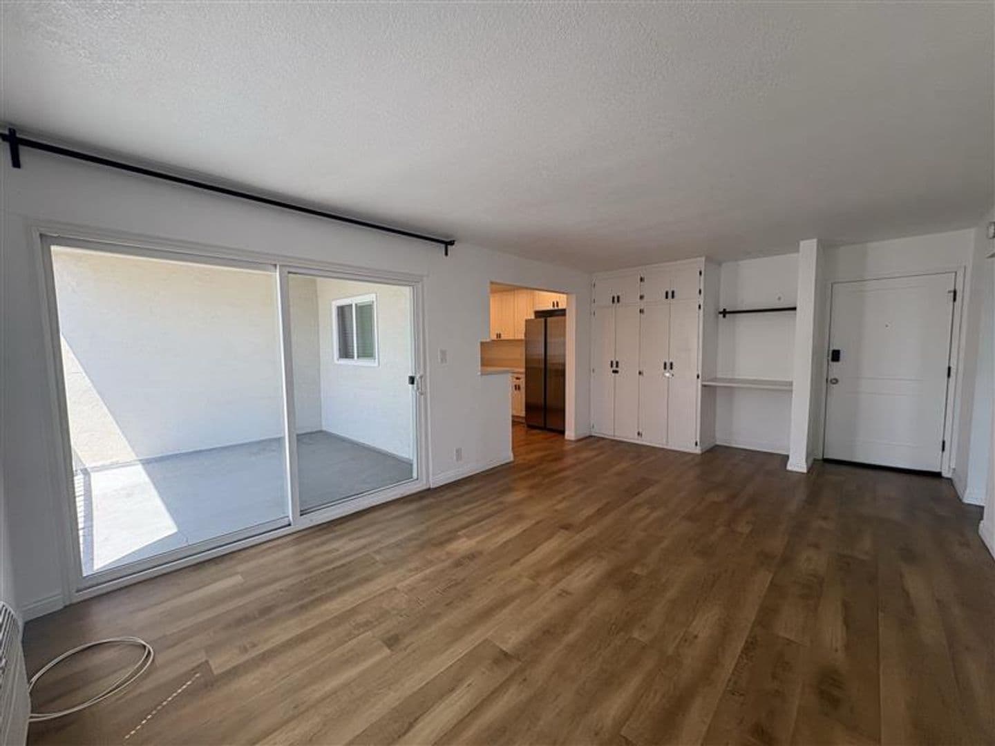 Long Beach Apartment: 1518 E. 3rd St