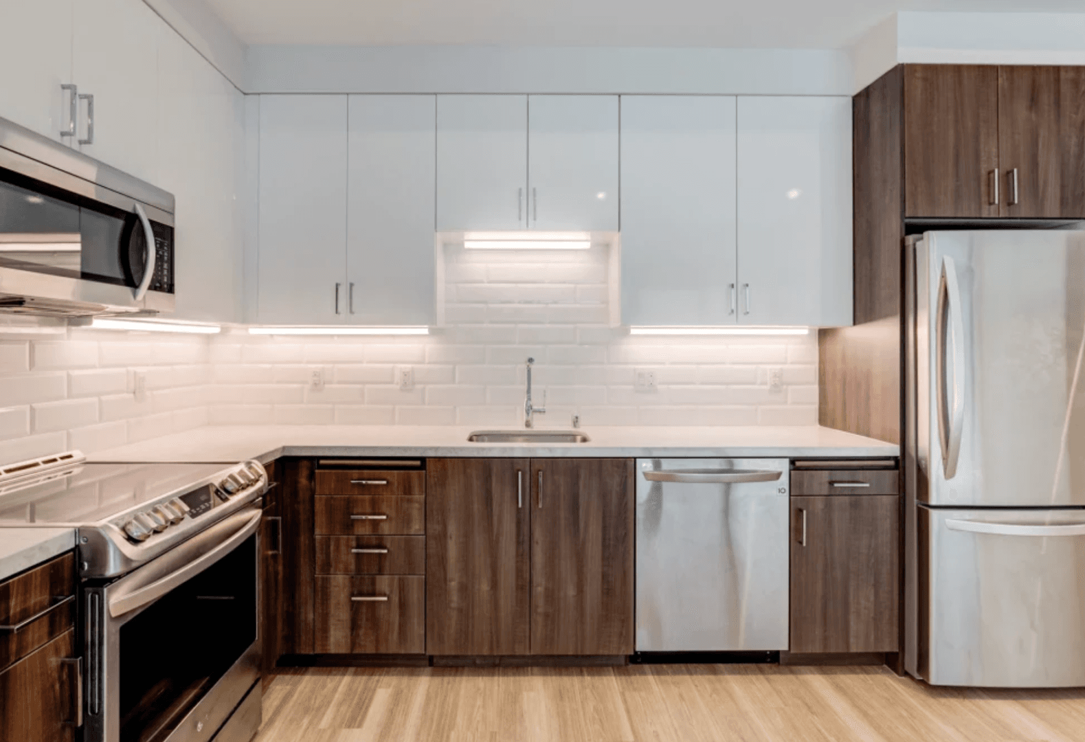 Los Angeles Apartment: 535 S Kingsley Dr. - 510