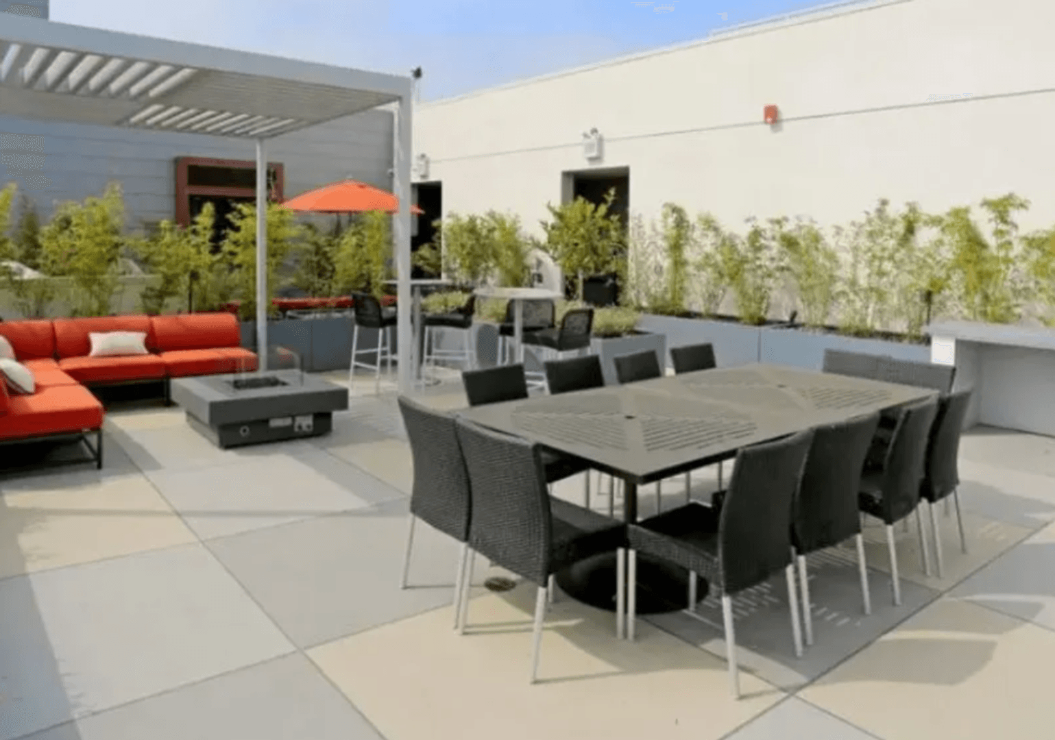 Los Angeles Apartment: 535 S Kingsley Dr. - 312