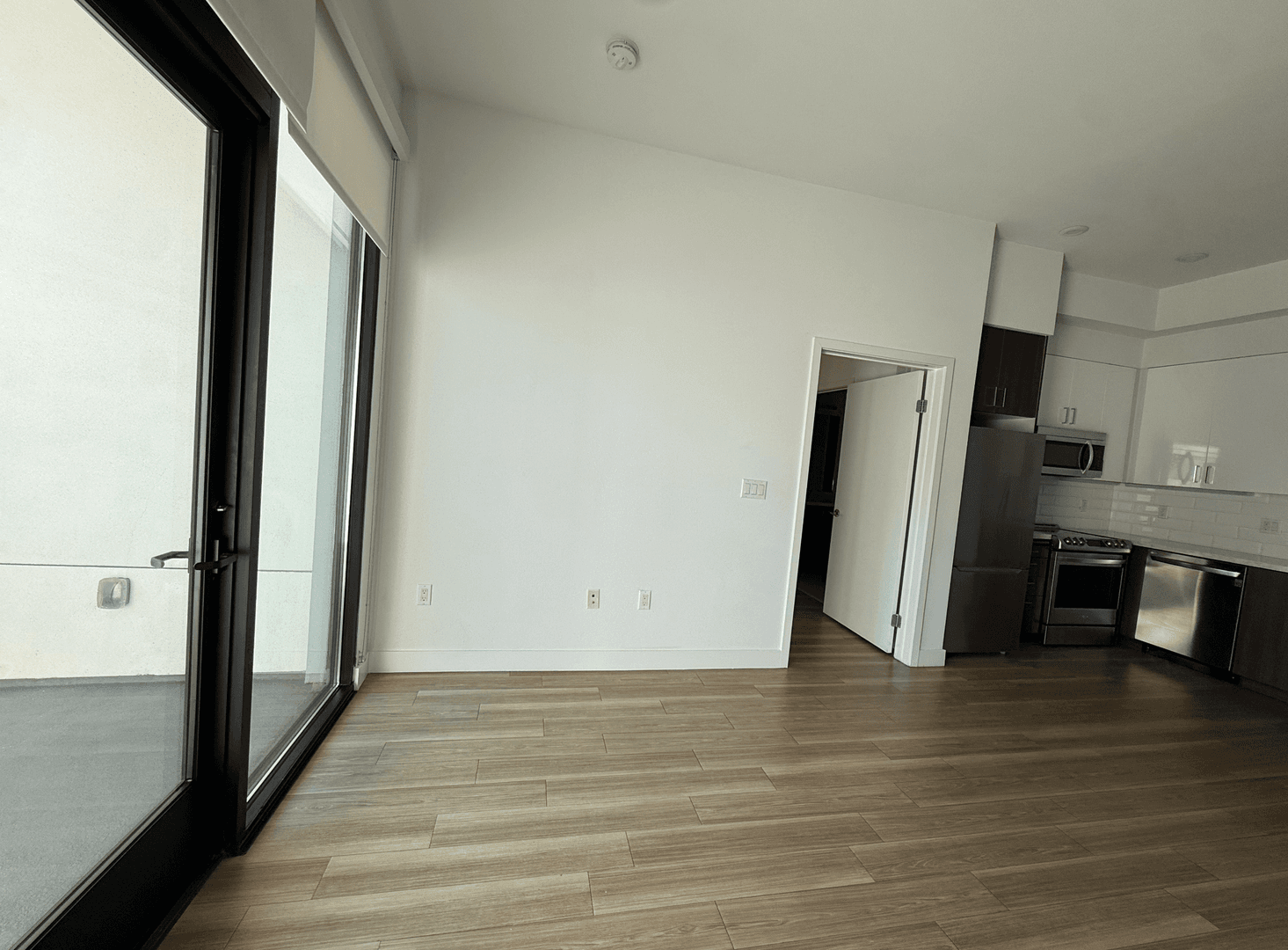 Los Angeles Apartment: 535 S Kingsley Dr. - 602