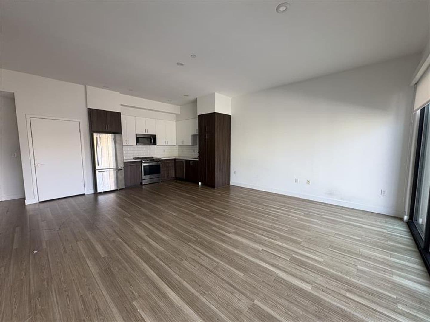 Los Angeles Apartment: 535 S Kingsley Dr. - 312