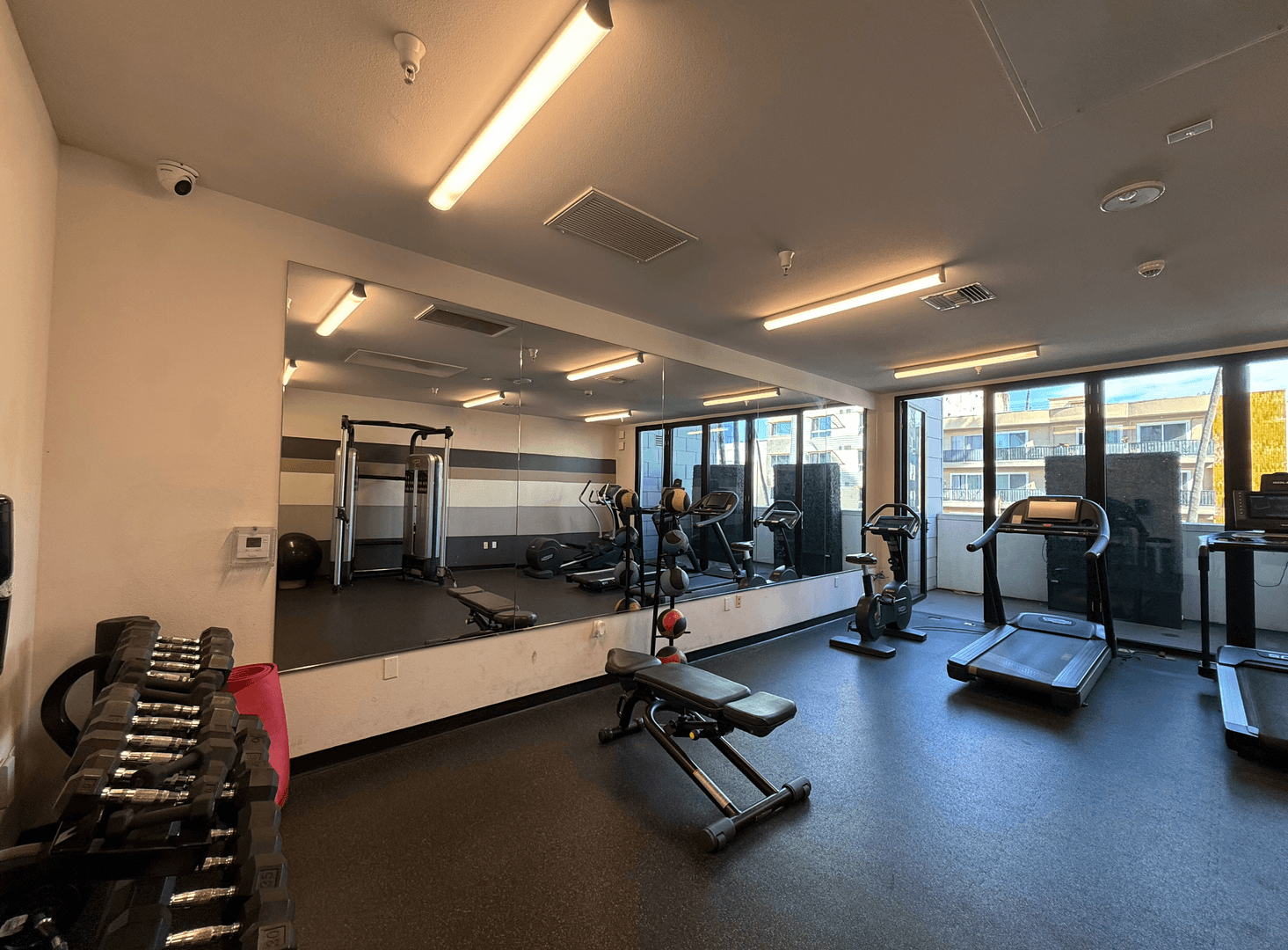 Los Angeles Apartment: 535 S Kingsley Dr. - 602