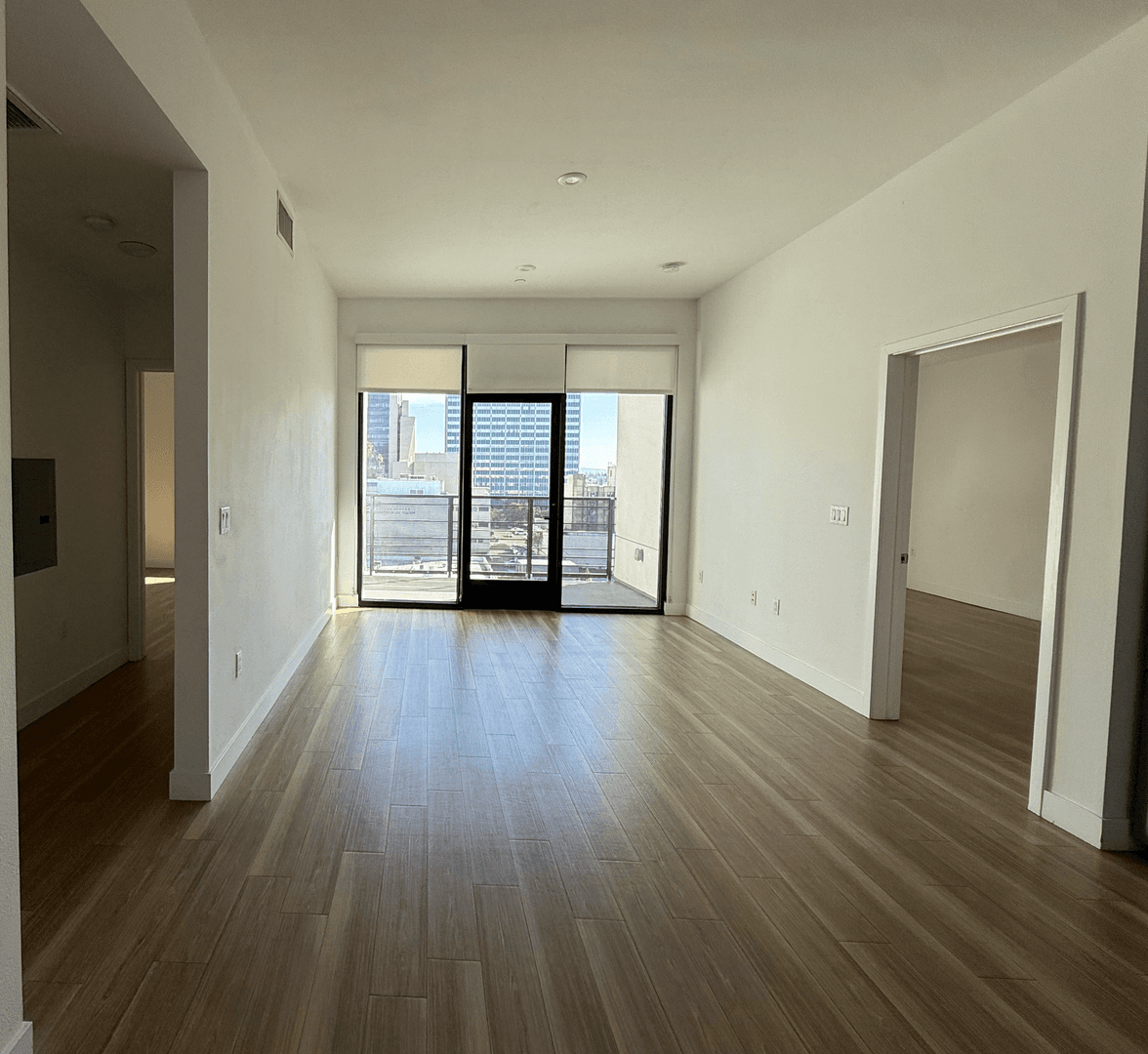 Los Angeles Apartment: 535 S Kingsley Dr. - 602