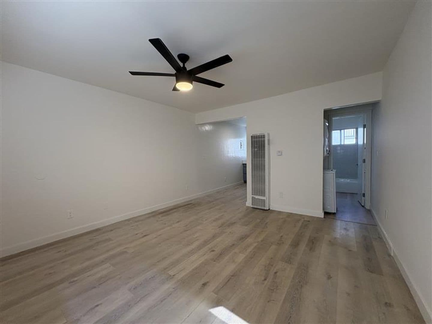 Venice Apartment: 2727-2741 Abbot Kinney Blvd