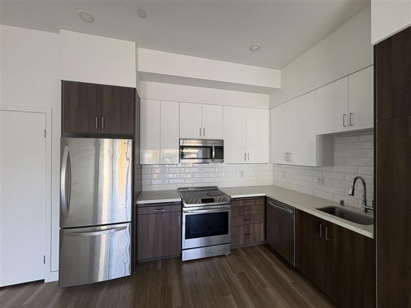 Los Angeles Apartment: 535 S Kingsley Dr. - 312