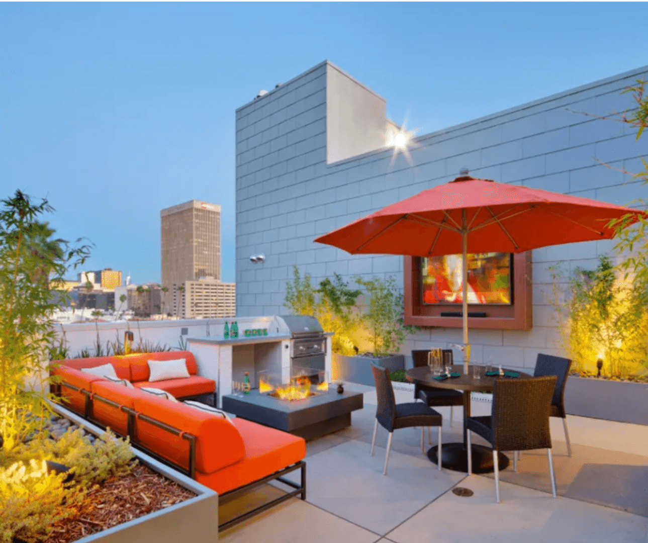 Los Angeles Apartment: 535 S Kingsley Dr. - 312