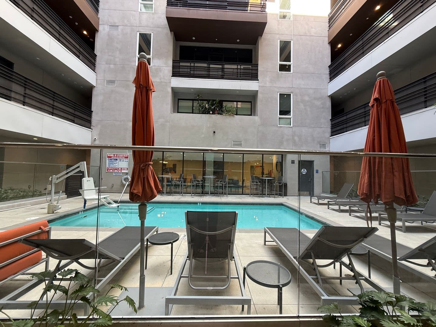 Los Angeles Apartment: 535 S Kingsley Dr. - 606