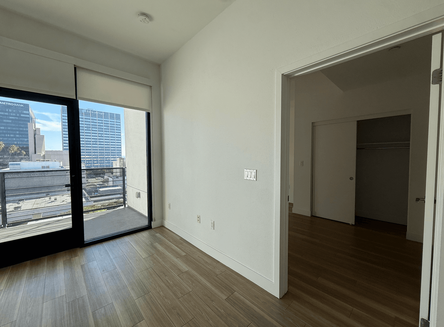 Los Angeles Apartment: 535 S Kingsley Dr. - 602