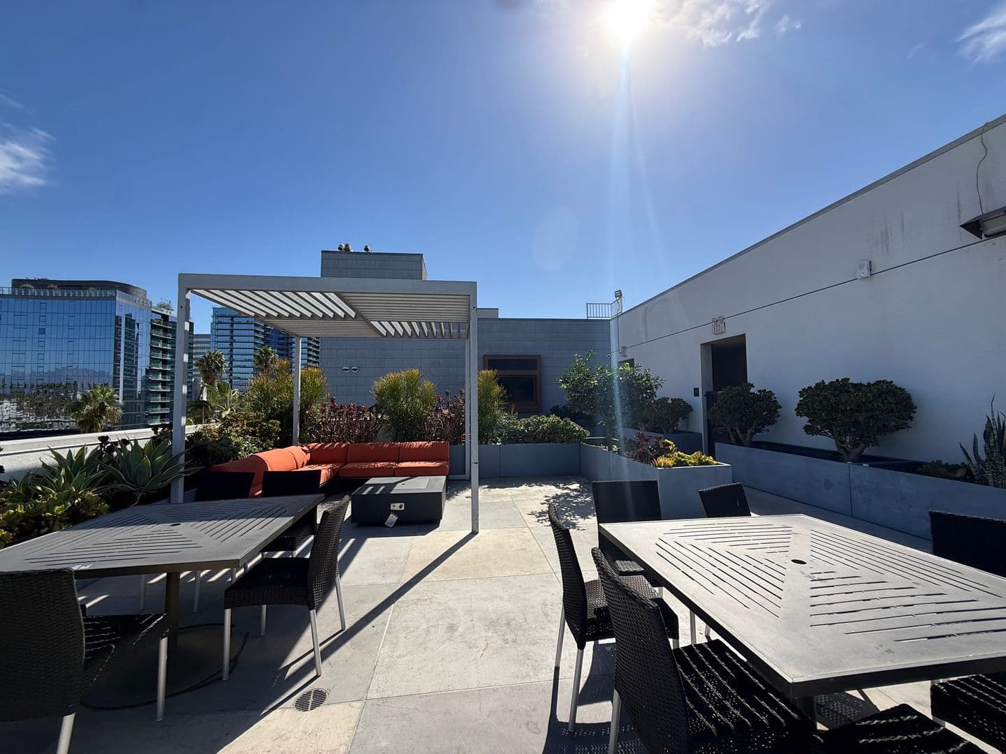 Los Angeles Apartment: 535 S Kingsley Dr. - 606