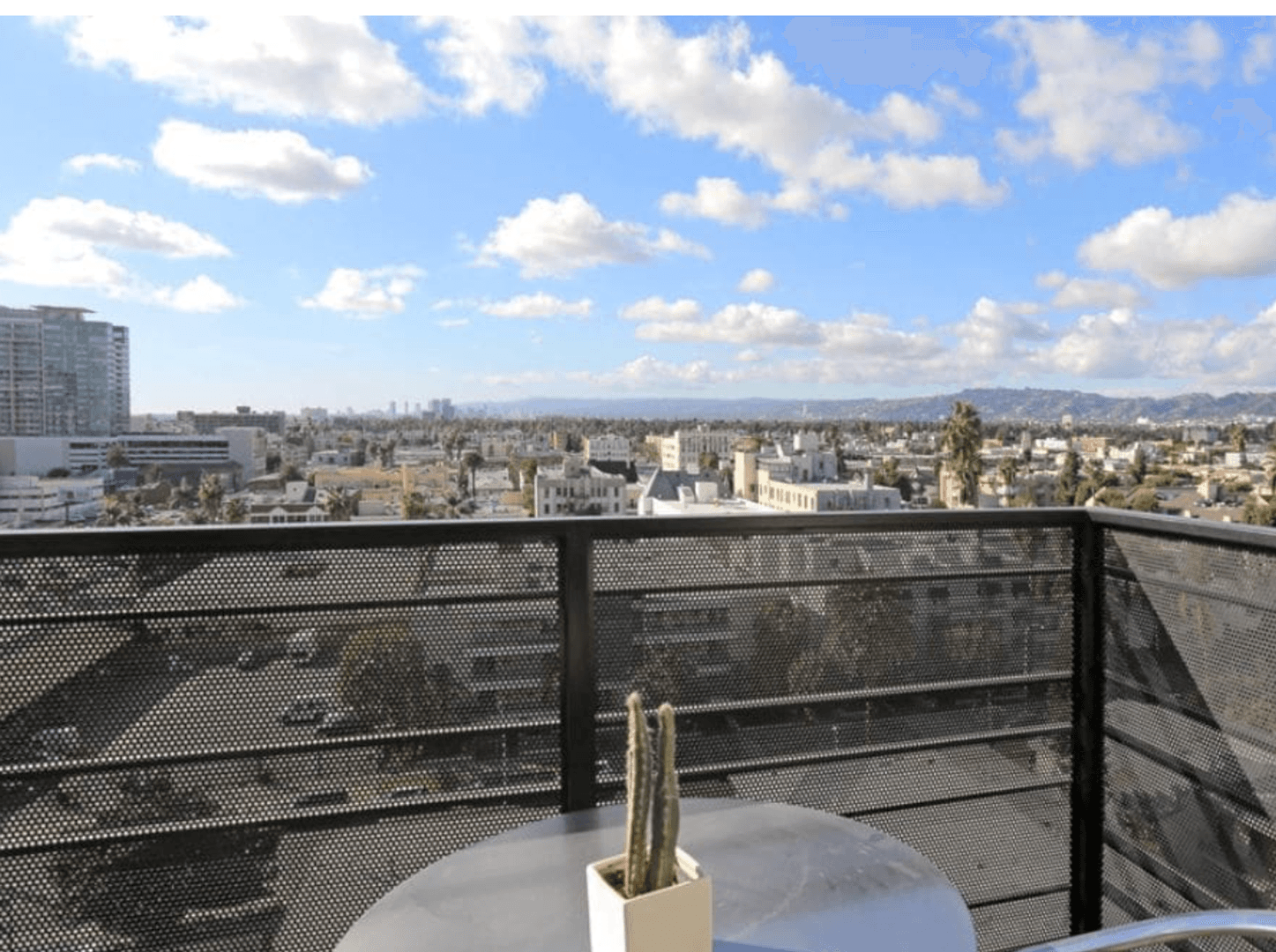 Los Angeles Apartment: 535 S Kingsley Dr. - 706