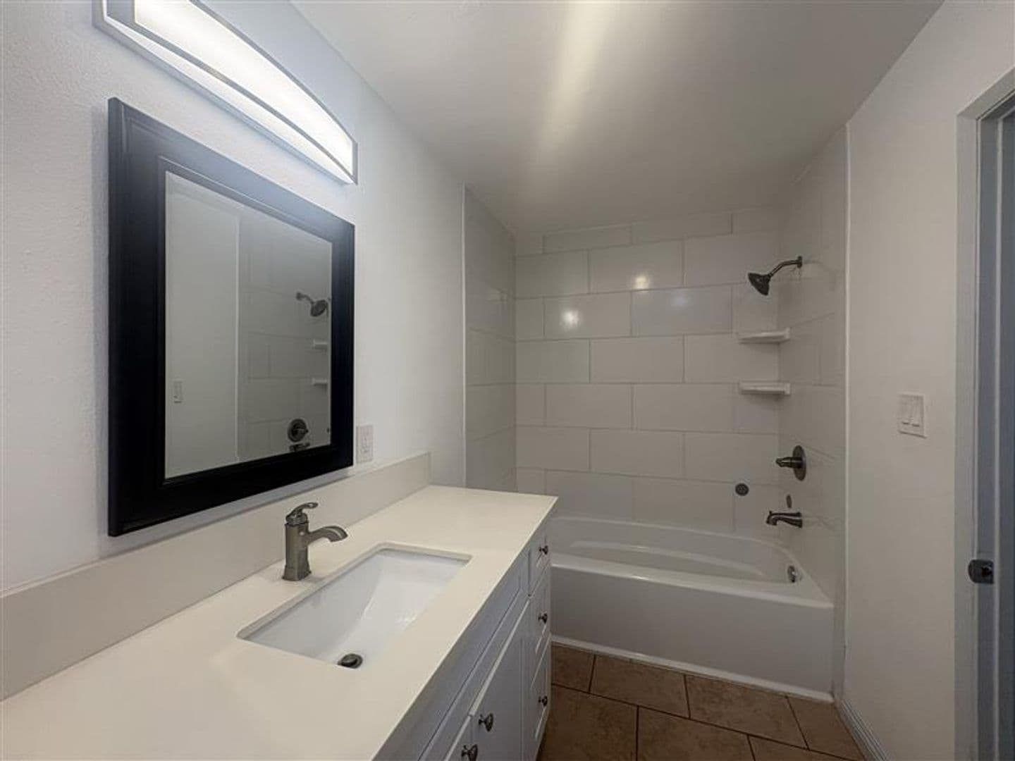 Long Beach Apartment: 1518 E. 3rd St
