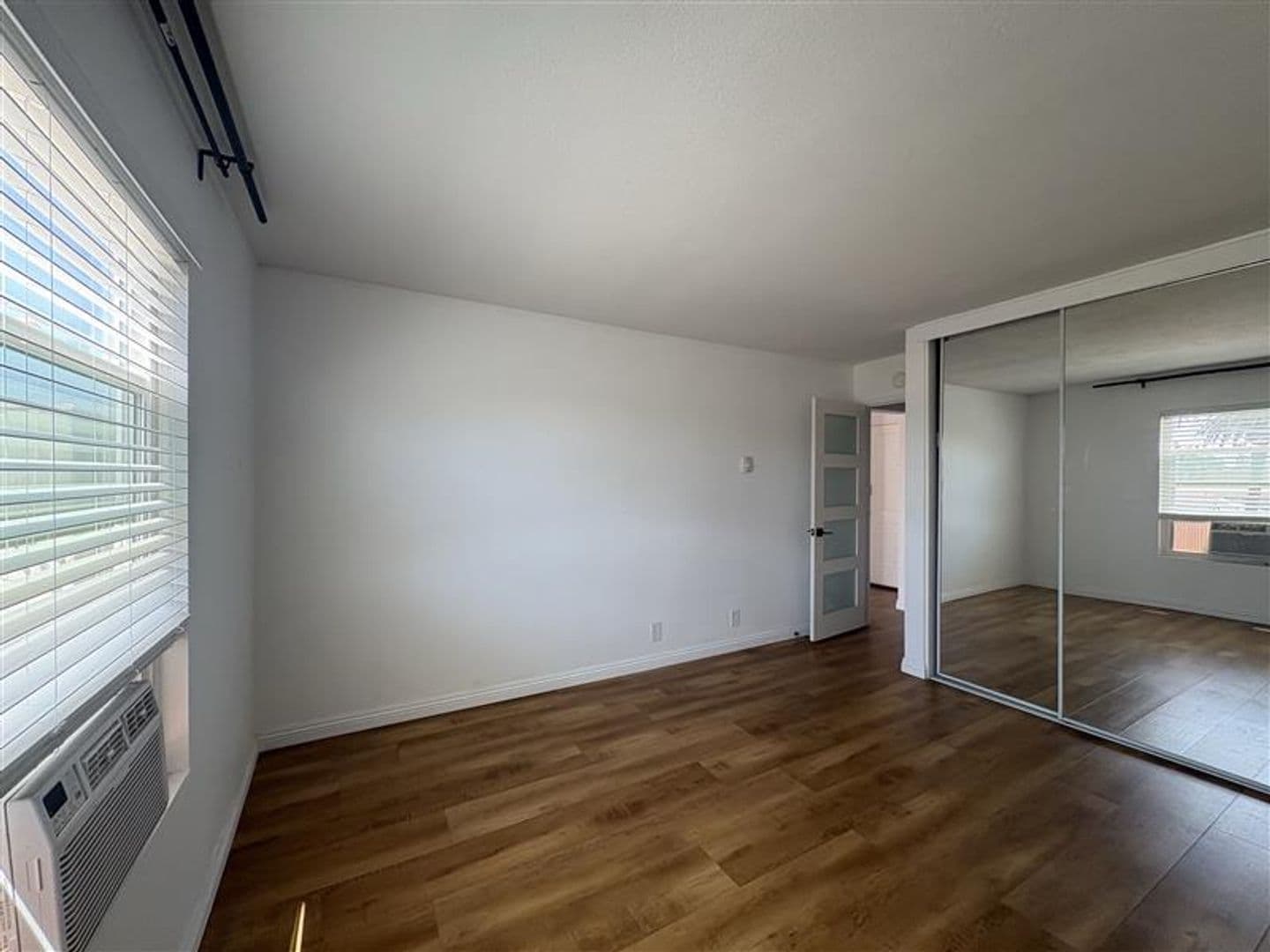 Long Beach Apartment: 1518 E. 3rd St