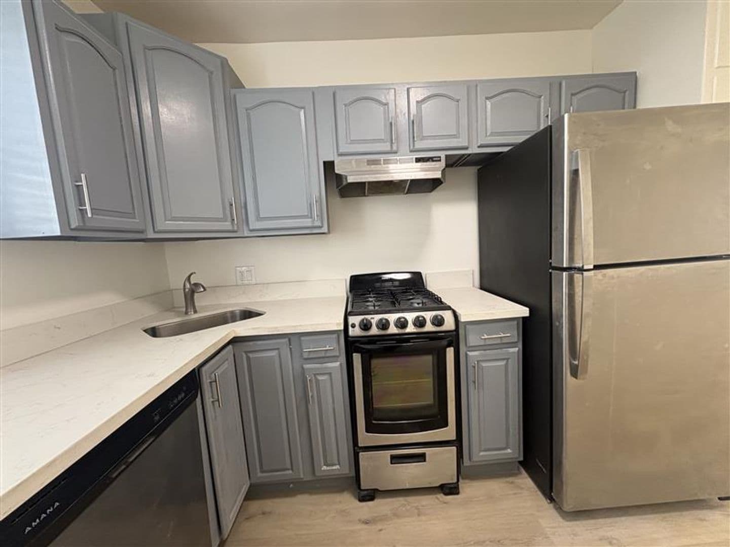 Venice Apartment: 2727-2741 Abbot Kinney Blvd