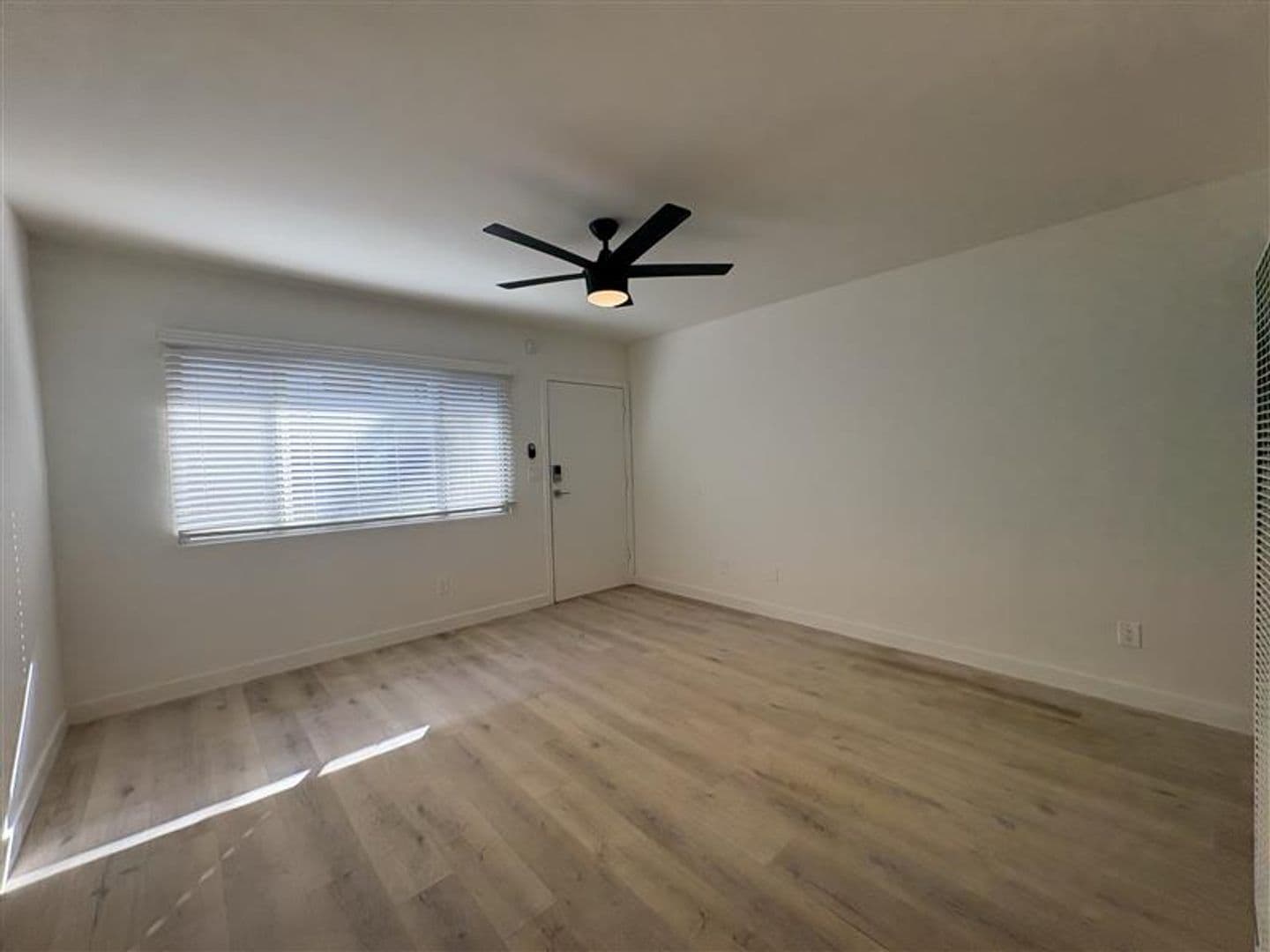 Venice Apartment: 2727-2741 Abbot Kinney Blvd