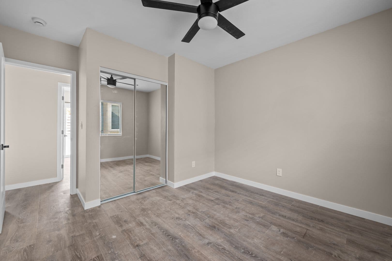 San Diego House: 6211 Mesita Drive