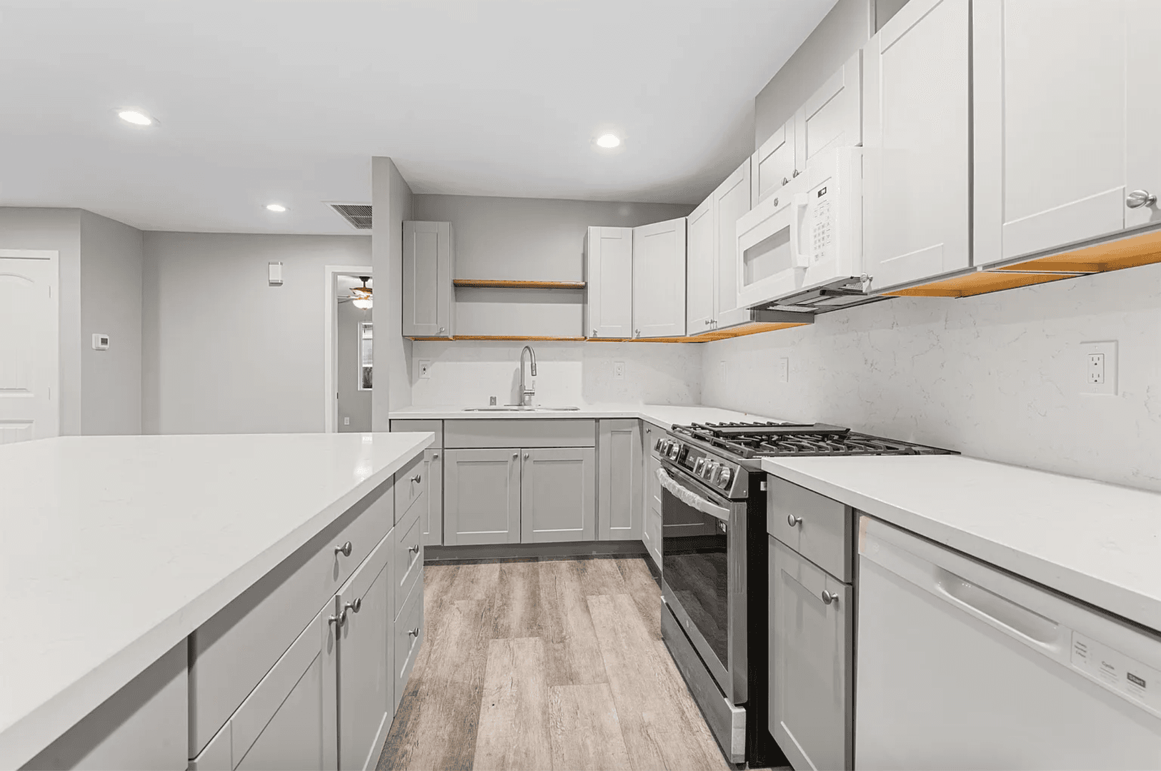 San Diego House: 6232 Dorothy Drive