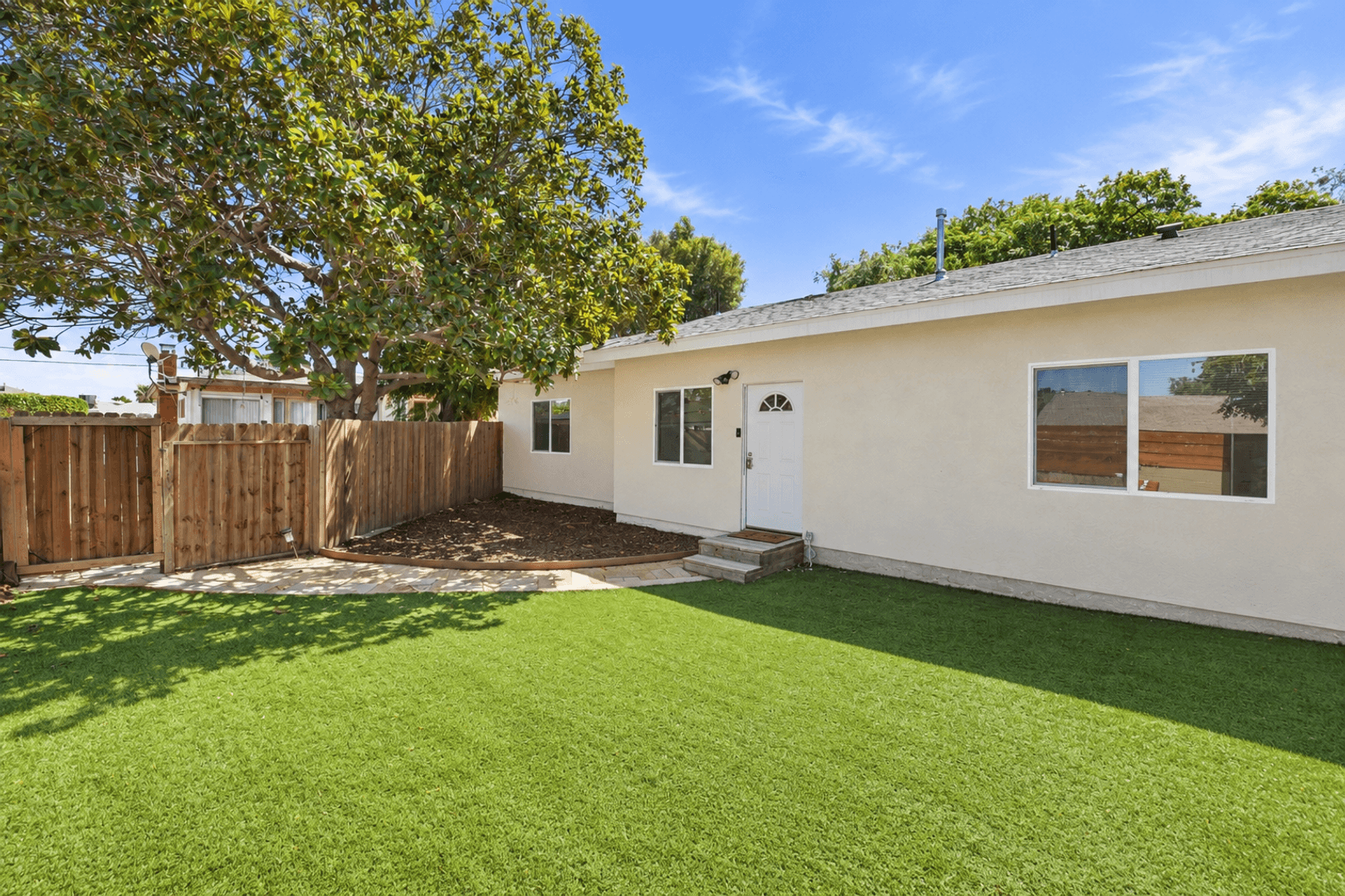 San Diego House: 5174 Brockbank Place