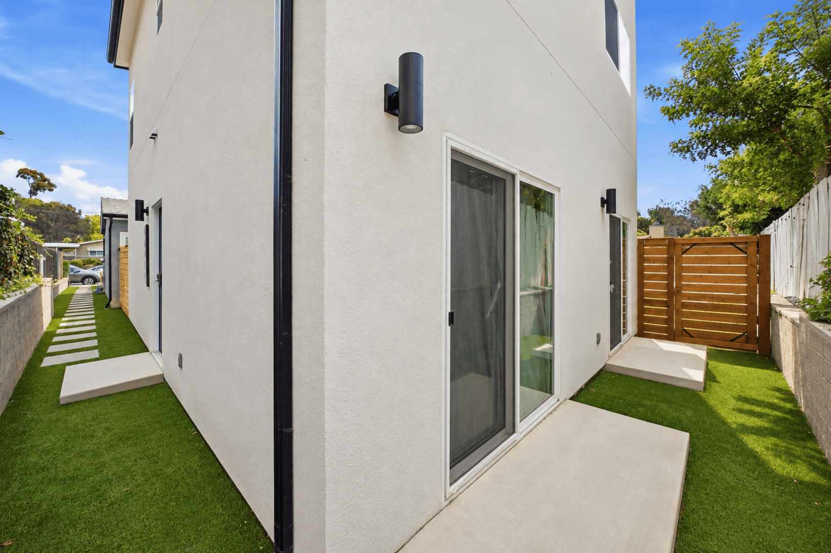 San Diego House: 4924-1 Tierra Baja Way