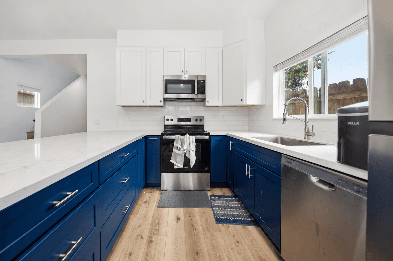 San Diego House: 6235 Hobart Street