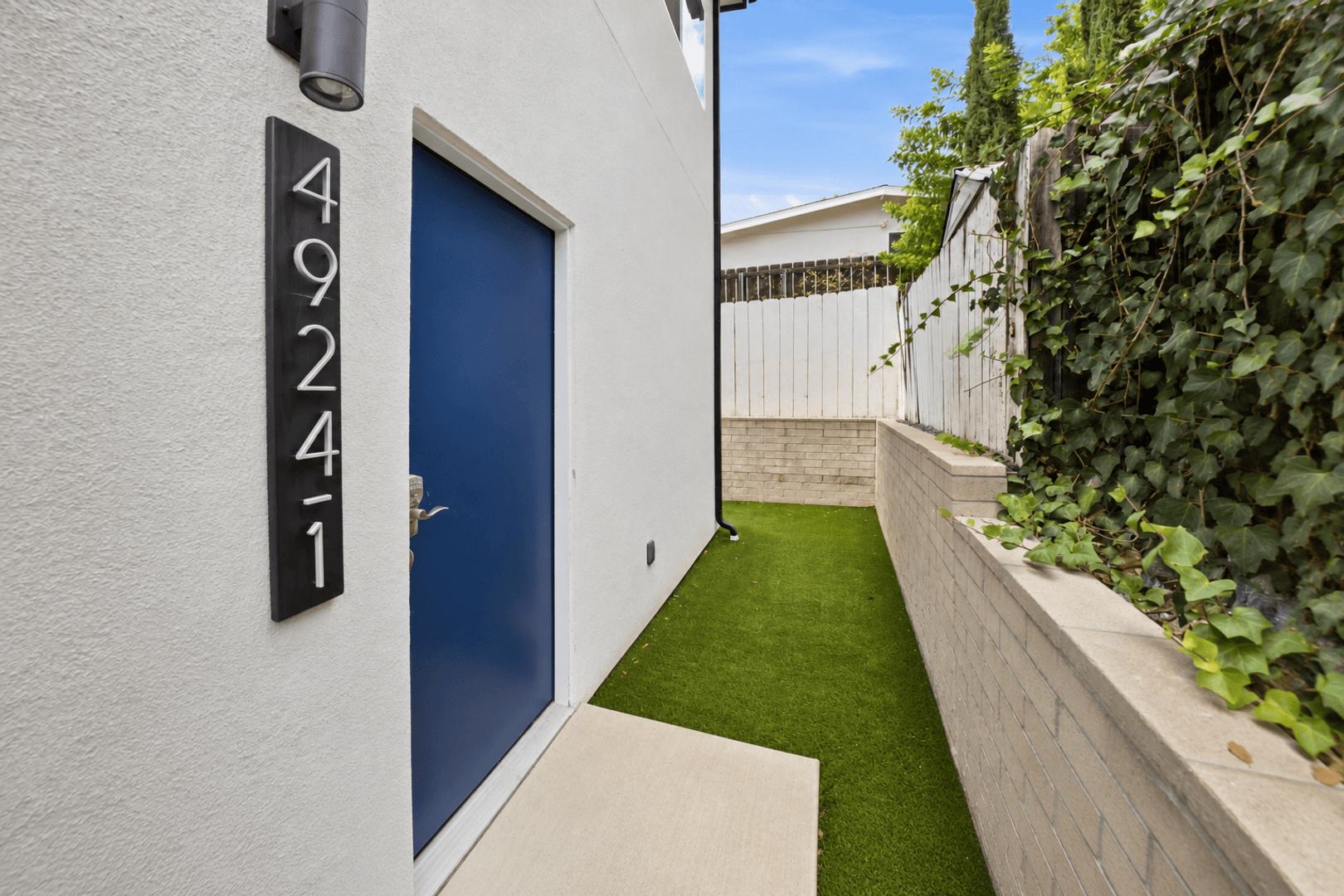 San Diego House: 4924-1 Tierra Baja Way
