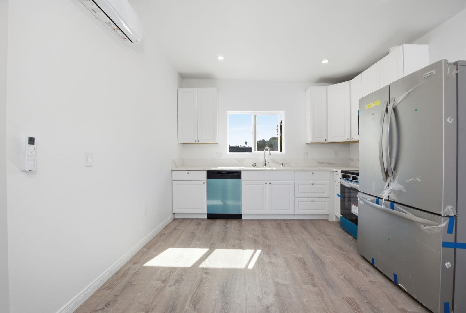 San Diego House: 5426 Brockbank Place