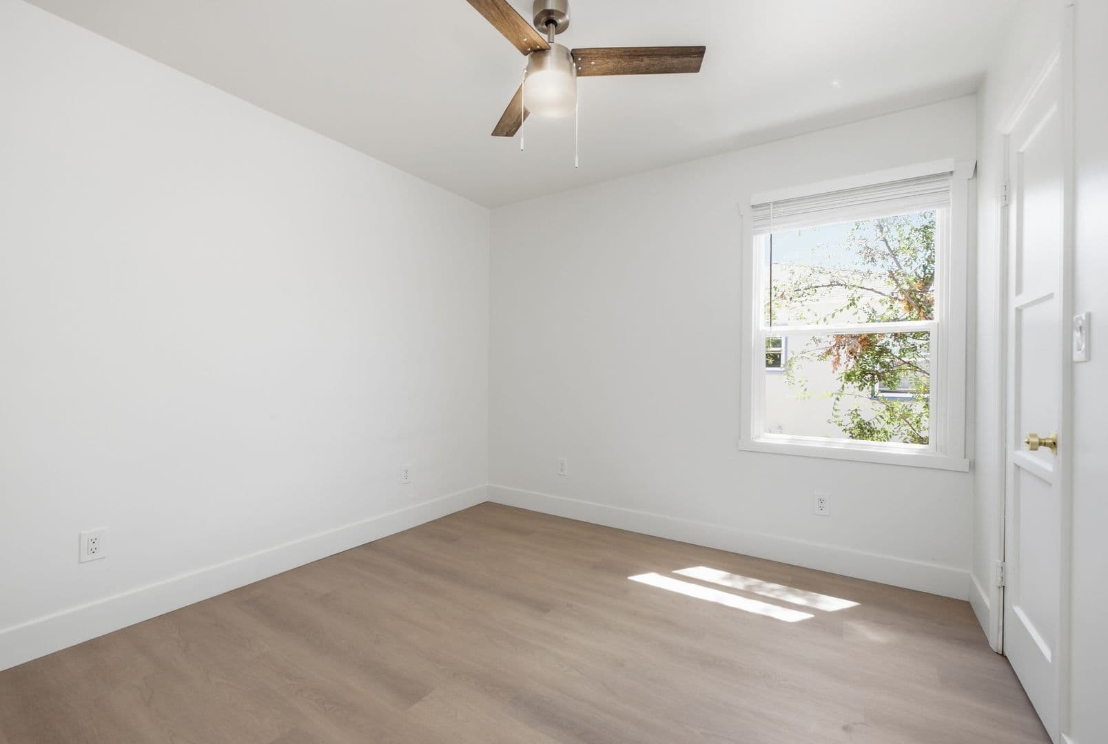 San Diego House: 6204 Mary Lane Drive
