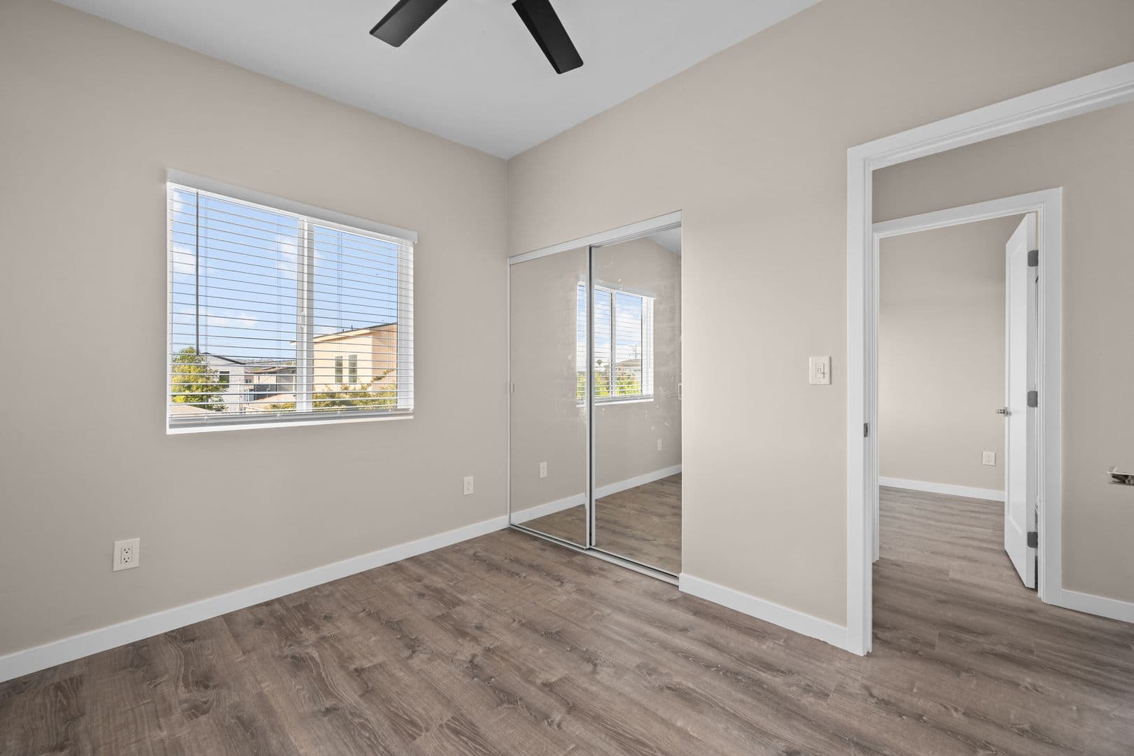 San Diego House: 6211 Mesita Drive