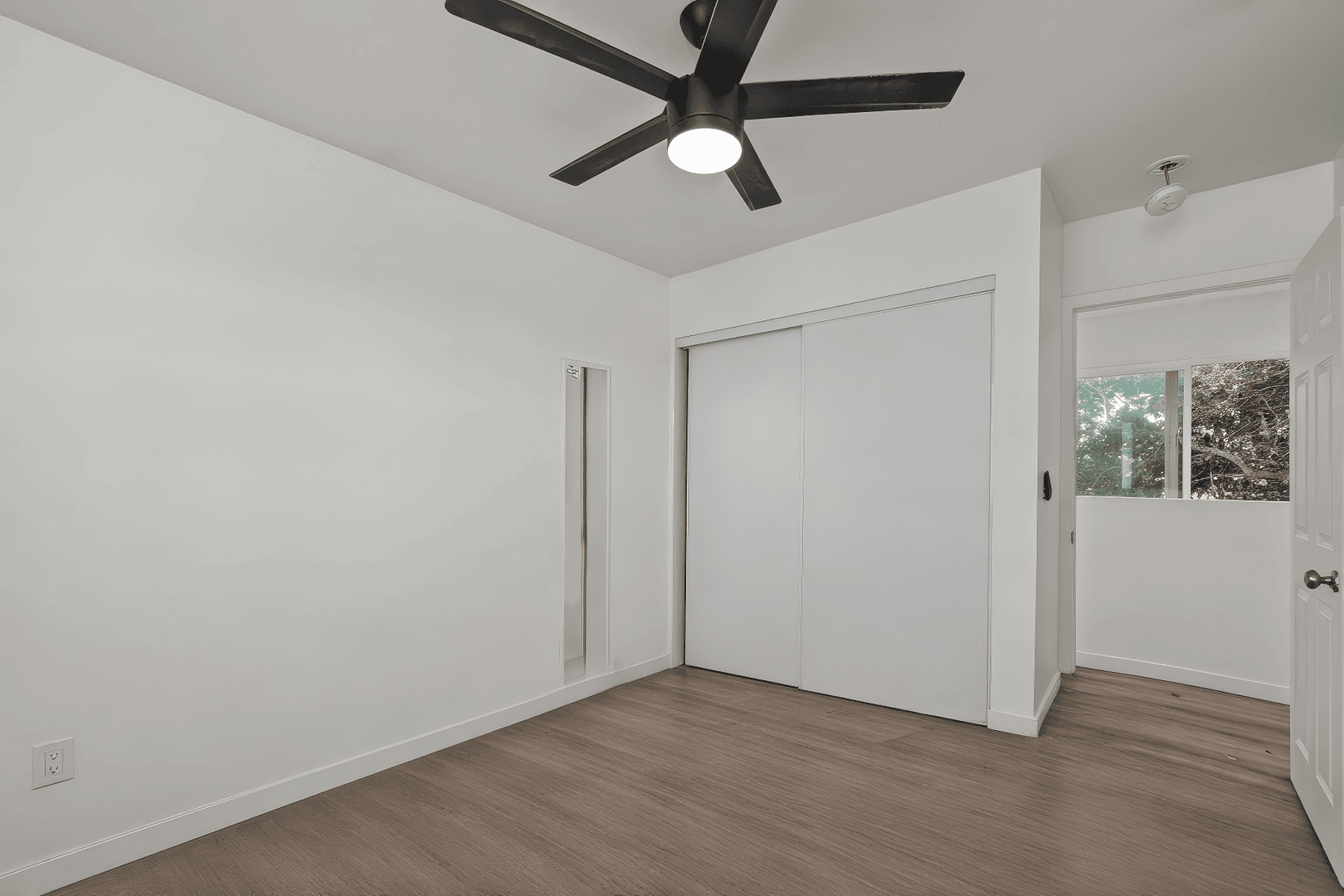 San Diego House: 5533 Mary Lane Drive