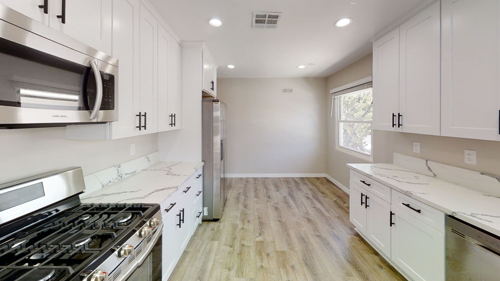 San Diego House: 5577 Mary Lane Drive