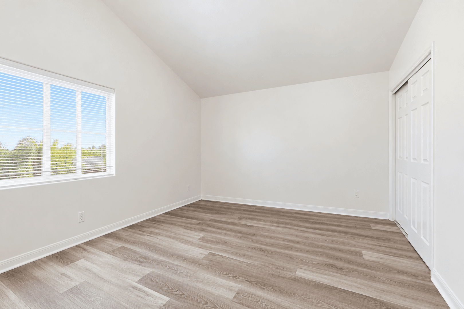 San Diego House: 5241 Remington Road