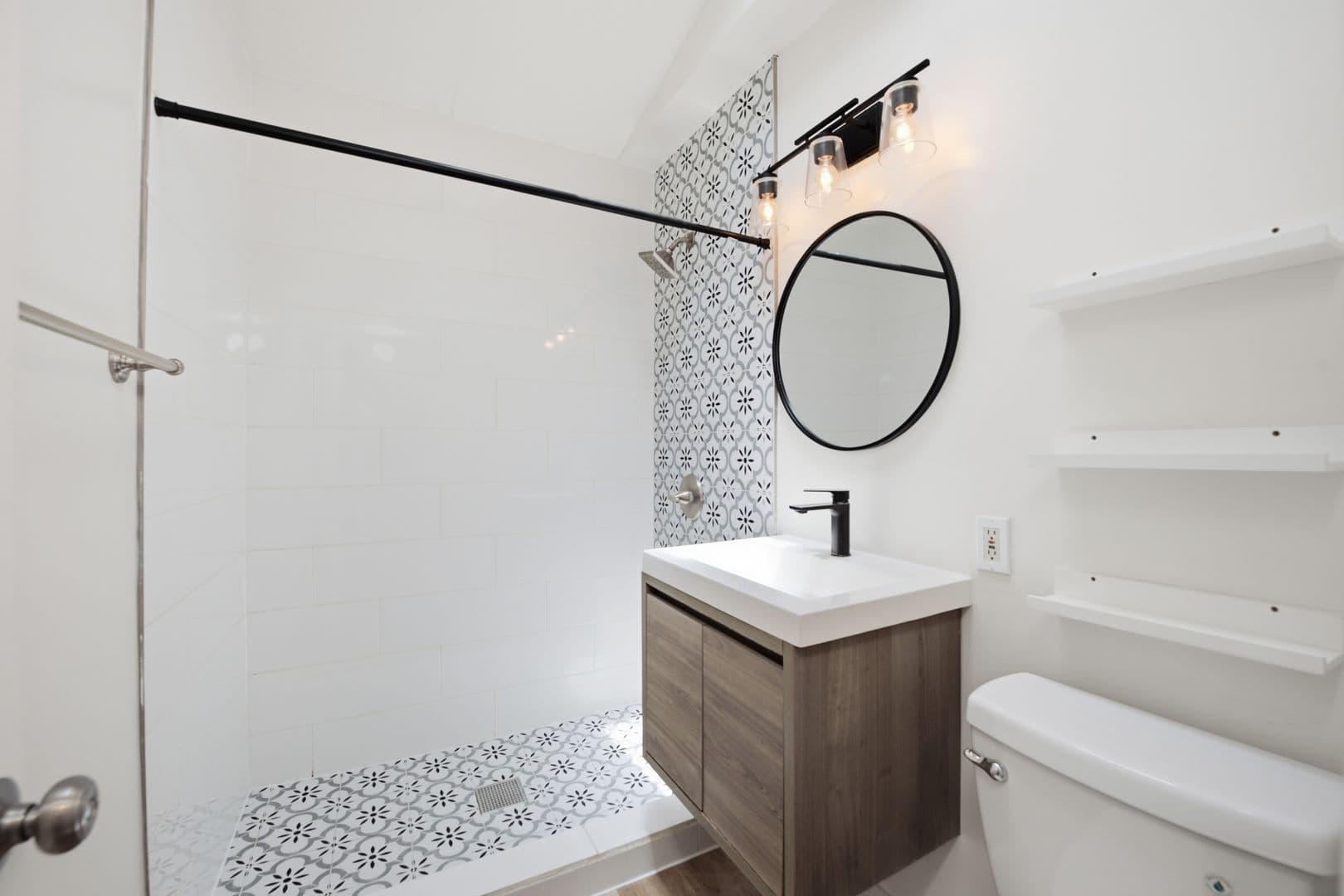 San Diego House: 5172 Brockbank Place