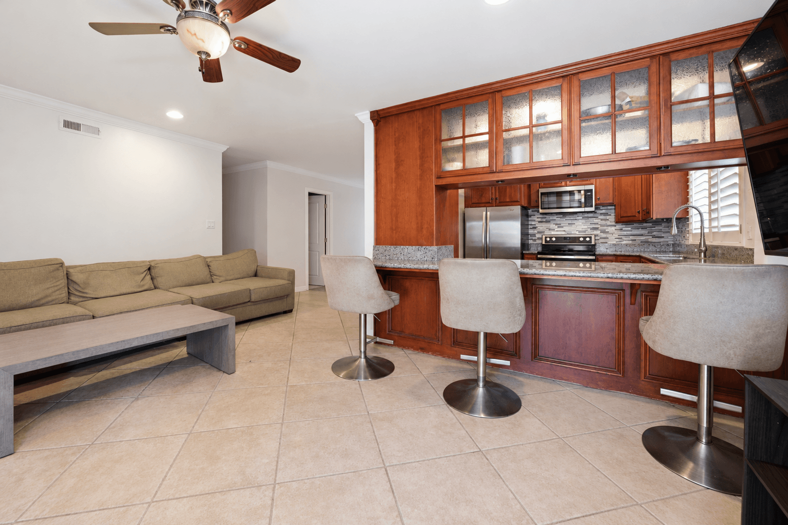 San Diego House: 4854 Campanile Drive