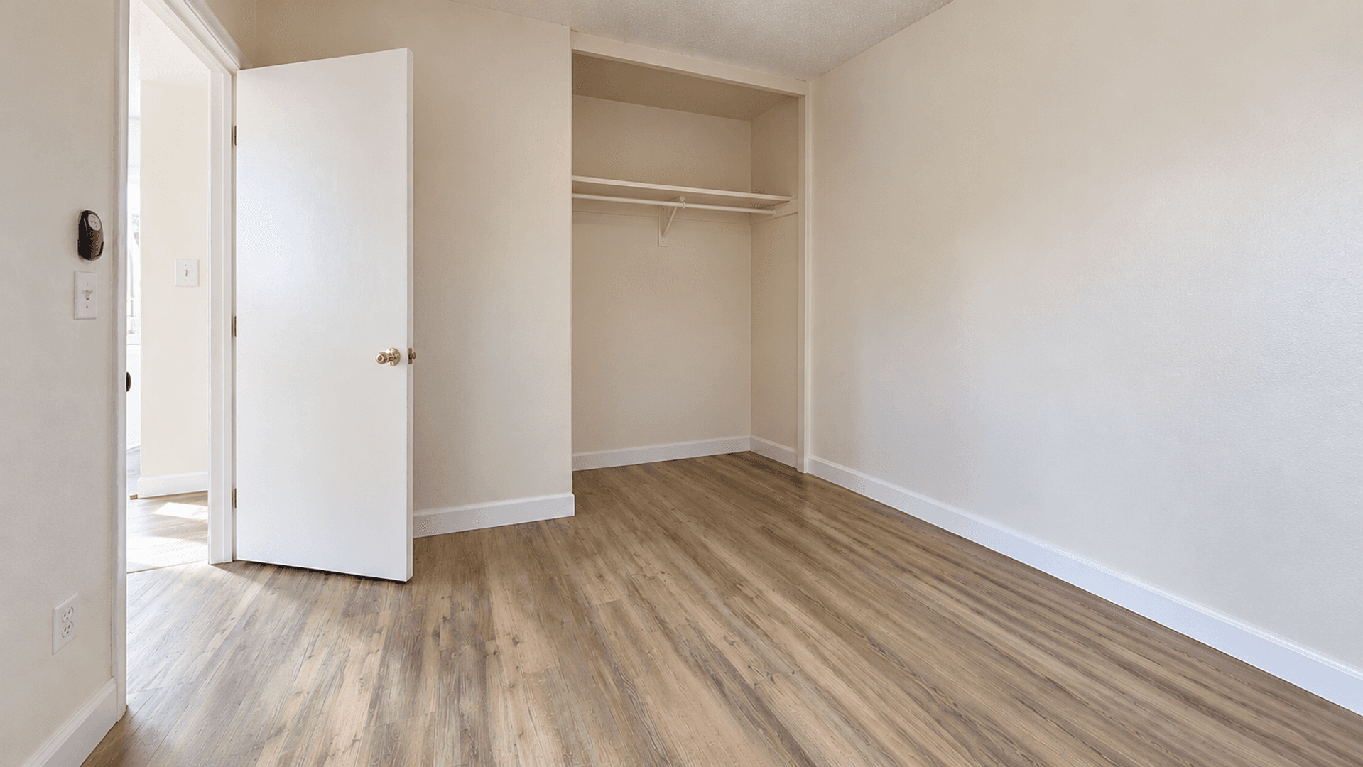 San Diego House: 5673 Campanile Way