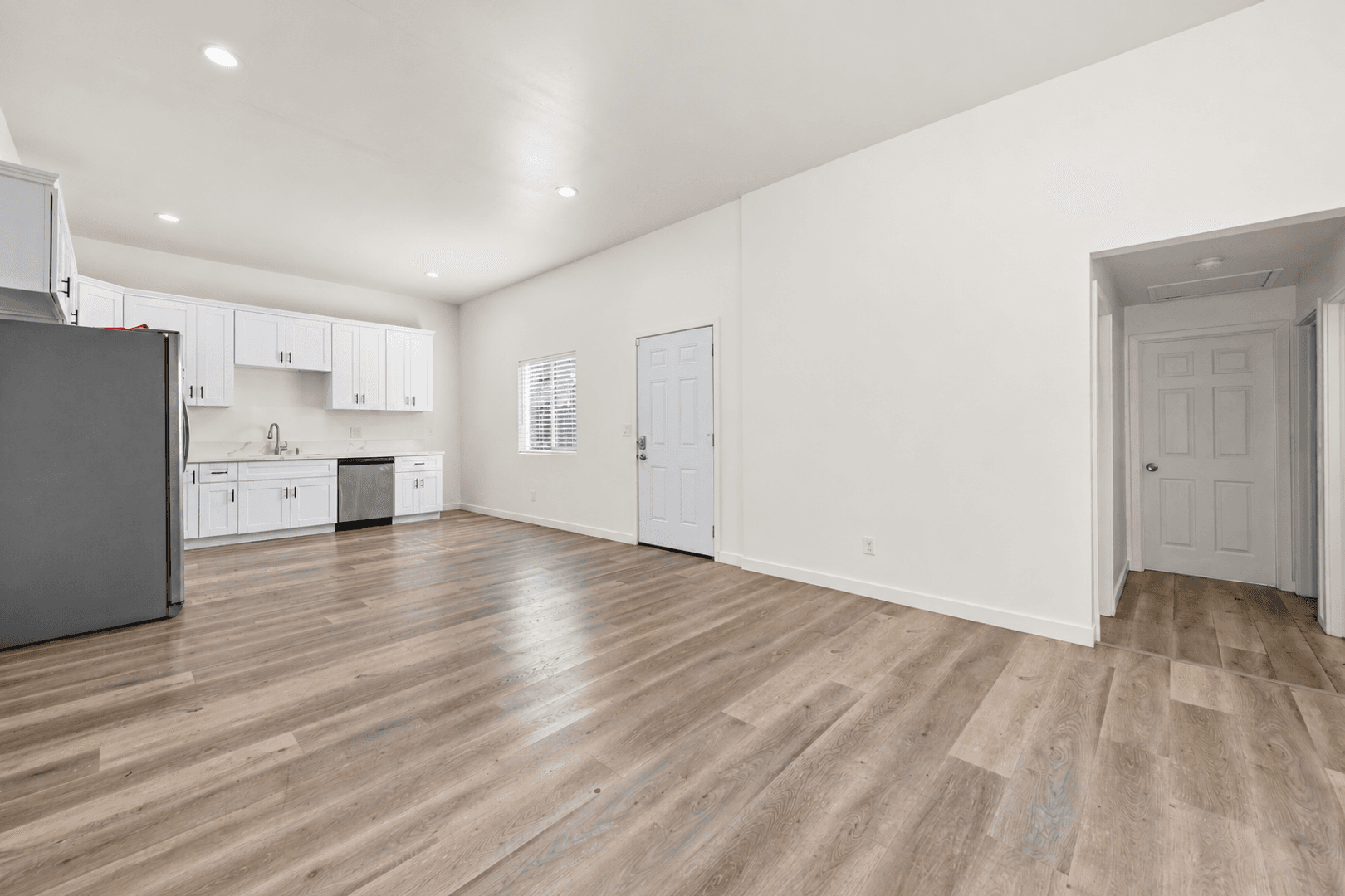 San Diego House: 6208 Pembroke Drive