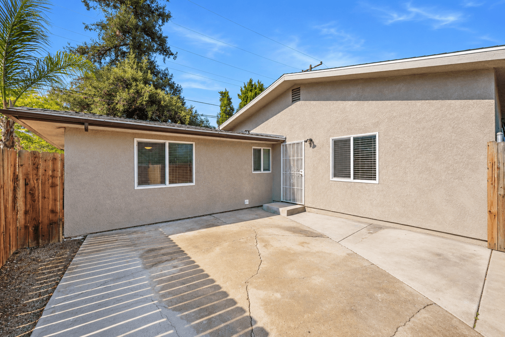 San Diego House: 6208 Pembroke Drive