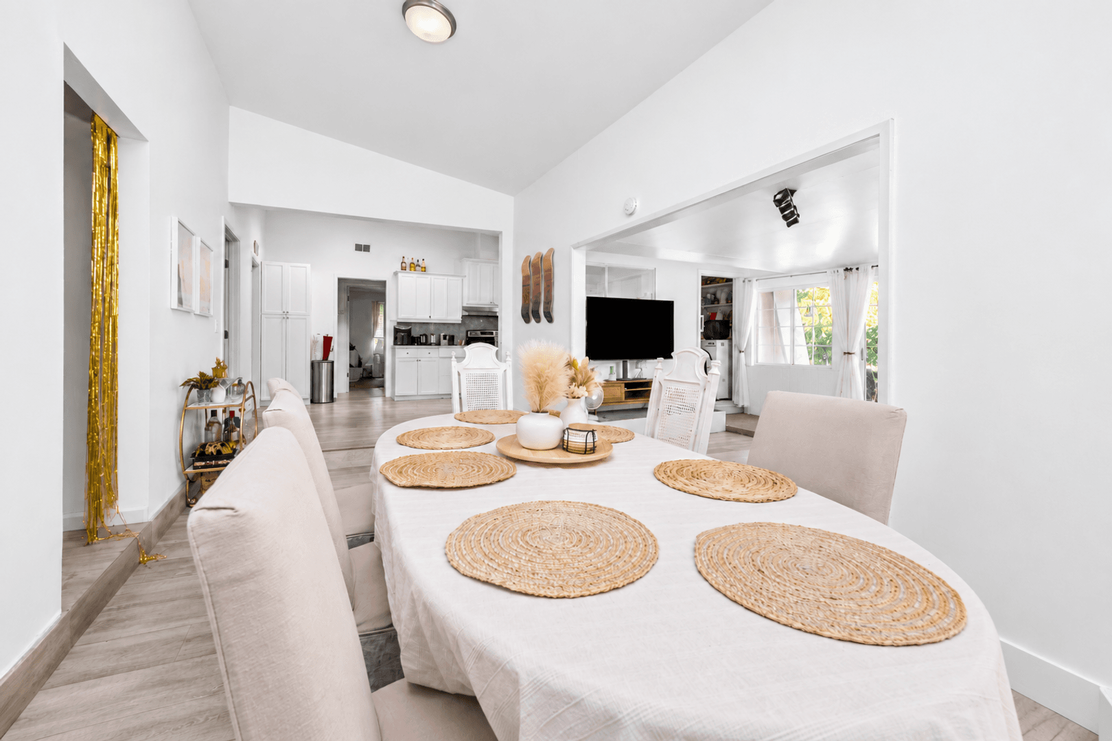 San Diego House: 5332-5334 Redding Road