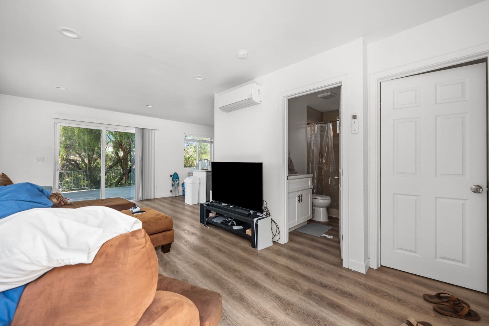San Diego House: 5377 East Falls View Drive