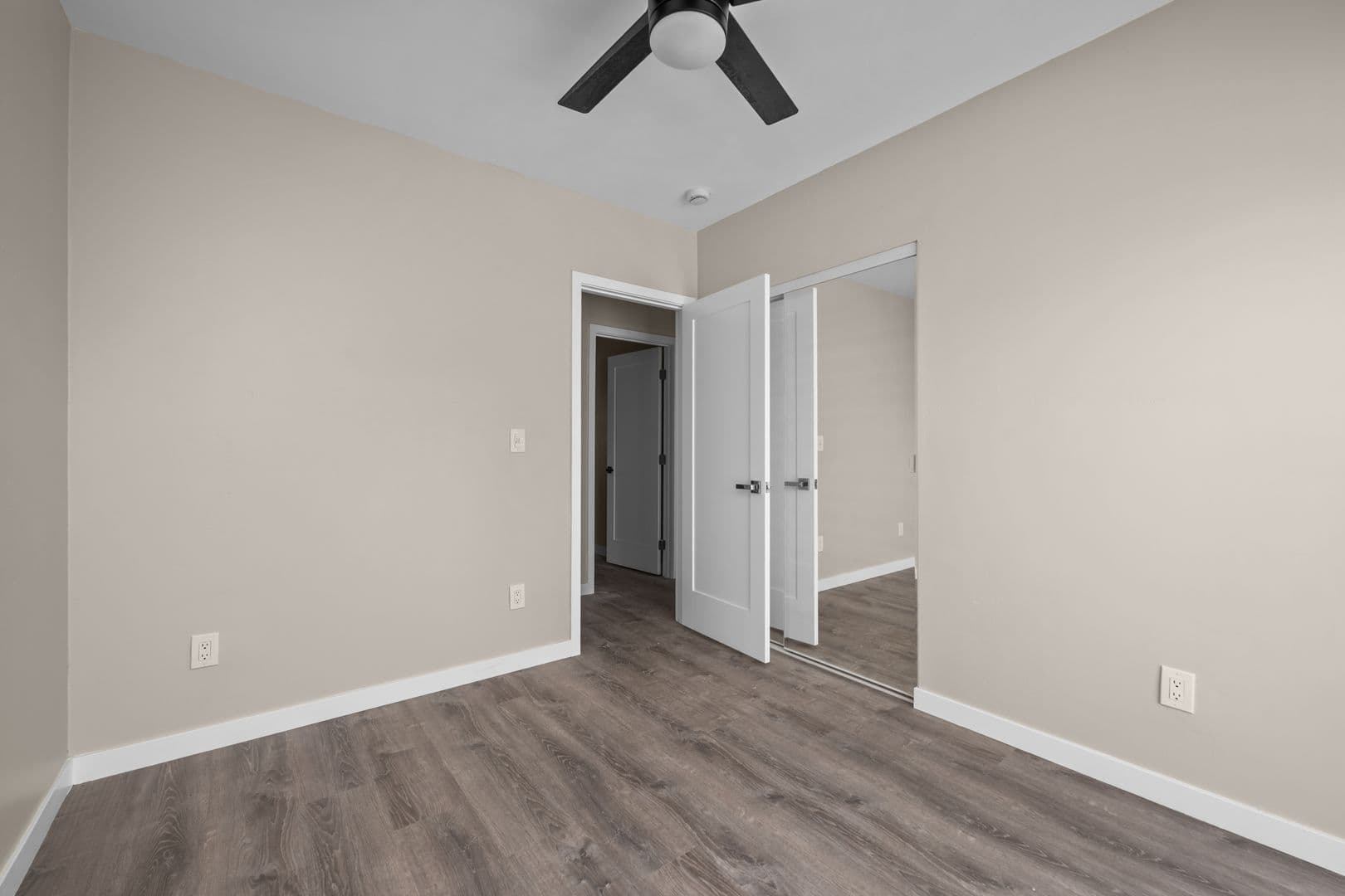 San Diego House: 6211 Mesita Drive