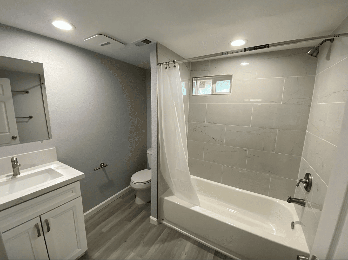 San Diego House: 5539-5541 Dorothy Drive